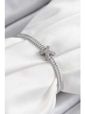 Aspata Store Buğz Pirinç Zirkon Taşlı x Detaylı Su Yolu Model Gümüş Renk Asansörlü Kadın Bileklik