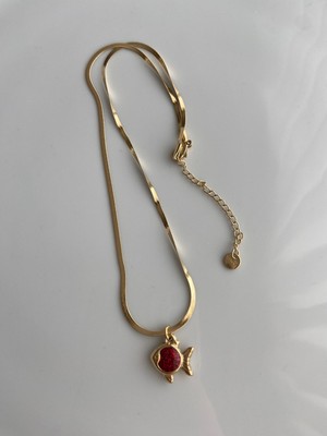 Anetta Jewelry Kadın Altın Renk Kırmızı Simli Balık Model Italyan Ezme Zincir Çelik Kolye