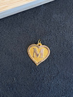 Aida Jewelss 14 Ayar Altın Harfli Kolye Ucu Kalp Modeli M Harfi Altın Kolye Ucu