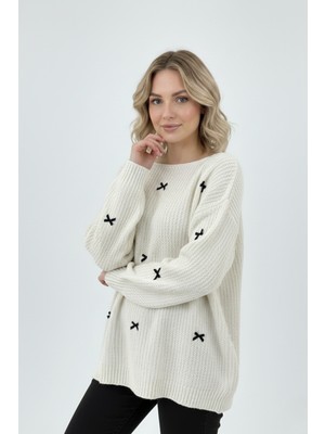 buğrahayalin Kadın Kurdeleli Ajurlu Triko Beyaz Kazak