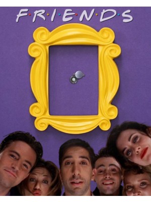 Aryen | Friends Monica Sarı Çerçeve – Dekoratif Kapı Süsü & Masaüstü Çerçeve