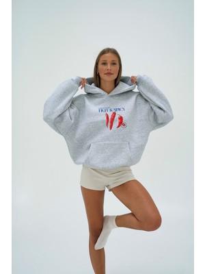 LAYORA Kadın Oversize Hoodie Hot & Baskılı Gri Melanj – Kapüşonlu, 3 Iplik Şardonlu Polar