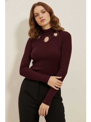 buğrahayalin Balıkçı Yaka Out Cut Kesimli Boncuk Işlemeli Bluz - Kahverengi