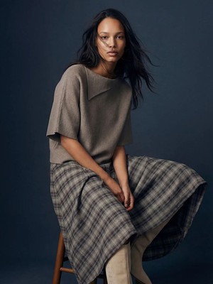 LC Waikiki Bej Asimetrik Yaka Oversize Kadın Triko Kazak  (S6)