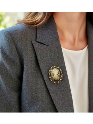 Rachel Silver Zirkon Taşlı Altın Renk Vintage Oksideli Tasarım Cameo Kraliçe Broş