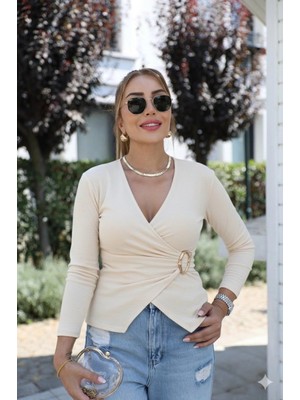 Pileli Store Pilelistore- Kadın Uzun Kollu Kruvaze Yakalı Toka Detaylı Viskon Bluz