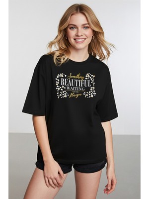 Caddekombin Kadın Leopar Desen Slogan Baskılı Bisiklet Yaka Siyah T-Shirt