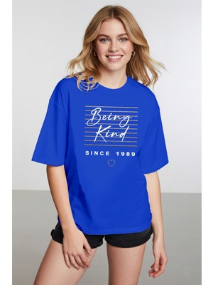 Caddekombin Kadın Altın Yaldız Çizgi Baskı Detaylı Saks Mavi T-Shirt