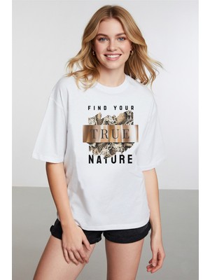 Caddekombin Kadın Motto Yazılı Modern Doğa Temalı Beyaz T-Shirt