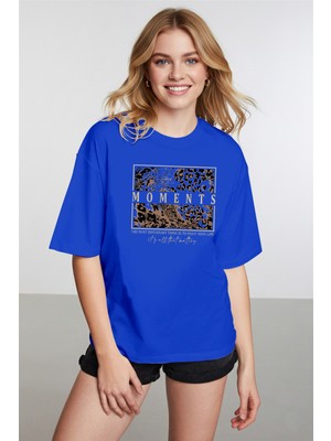 Caddekombin Kadın Leopar Desenli Gold Çerçeveli Saks Mavi T-Shirt