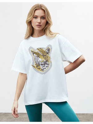 Caddekombin Kadın Leopar Noktalı Grafik Baskılı Basic Beyaz T-Shirt