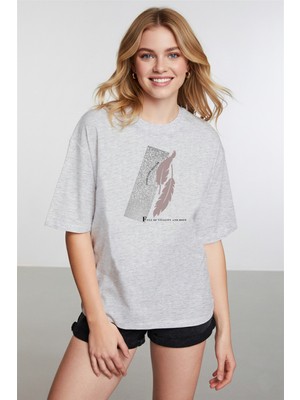 Caddekombin Kadın Palmiye  Detaylı Baskılı Bisiklet Yaka Gri T-Shirt