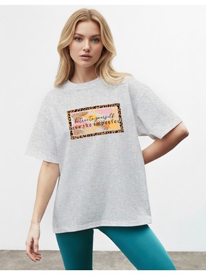 Caddekombin Kadın Leopar Palmiye Baskılı Bisiklet Yaka Gri T-Shirt