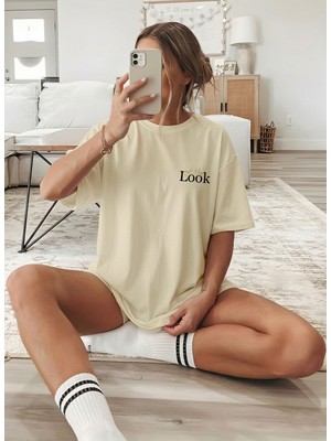 Caddekombin Kadın Look Yazı Baskılı Bisiklet Yaka Bej T-Shirt