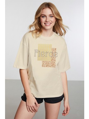 Caddekombin Kadın Fierce Grafik Baskılı Basic Bej T-Shirt