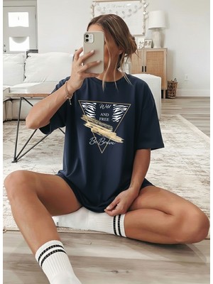 Caddekombin Kadın Zebra Desen Detaylı Bisiklet Yaka Lacivert T-Shirt