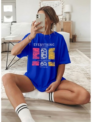 Caddekombin Kadın Renkli Çiçek Baskılı Motivasyon Saks Mavi T-Shirt