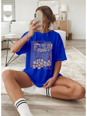 Caddekombin Kadın World Baskılı Bisiklet Yaka Saks Mavi T-Shirt