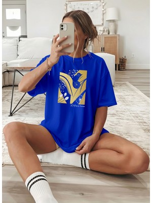 Caddekombin Kadın Karahindiba ve Yaprak Baskılı Bisiklet Yaka Saks Mavi T-Shirt