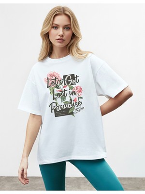 Caddekombin Kadın Pembe Gül Baskılı Bisiklet Yaka Beyaz T-Shirt