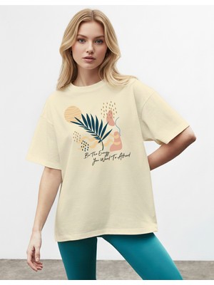 Caddekombin Kadın Estetik Çizgili Enerji Temalı Bej T-Shirt