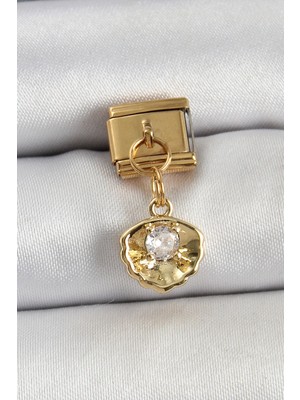 Bsre Sallantılı Zirkon Taşlı Istiridyeli Gold Renk Nomination Charm (316L Çelik)