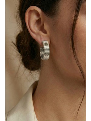 Aurrari Silver Love Çizgili Küpe