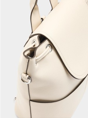 Parfois Dokulu ve Kapaklı Sırt Çantası