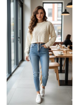 Etiket Moda Crop Kazak Ip Detaylı