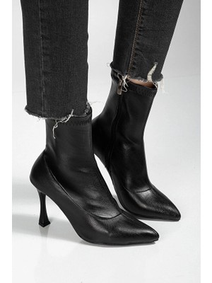Butik Orjen Siyah Cilt Streç Topuklu Bot