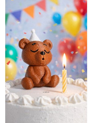 Mum Üfleyen Sevimli Oturan Ayıcık Figür Oyuncak 8cm (Pasta Süsü)