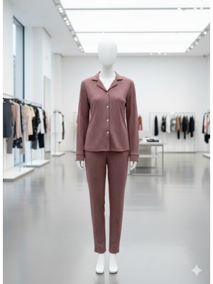 Septemmart Kadın Puantiyeli %100 Ince Süet Pijama Takımı Düğmeli Yumuşak Dokulu Alt Üst Set