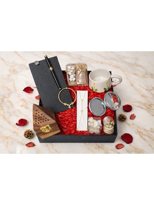 Çok Biz  MATMAZEL KADIN HEDİYE KUTUSU;AJANDA,KALEM,CHARM,AYNA,KÜRE,KUPA,TÜRK KAHVESİ