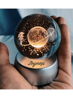 Hediyesahibi 3D Satürn Kız Samanyolu Işıklı Kristal Küre 8cm*6cm