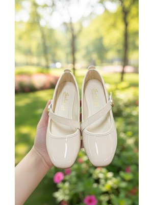 Solario Bethil Kadın Yüzük Detaylı Çapraz Kemer Rahat Günlük Babet Ayakkabı