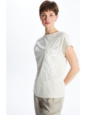 Lc Waikiki Yeni Sezon Bisiklet Yaka Pul Payet Işlemeli Kadın Tişört