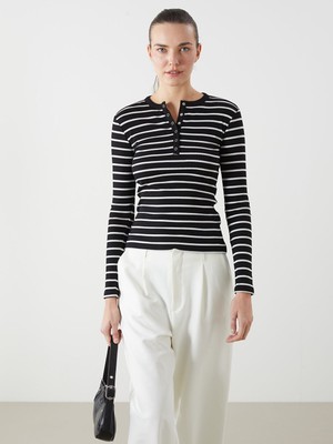 Lc Waikiki Yeni Sezon Bisiklet Yaka Çizgili Kadın Tişört