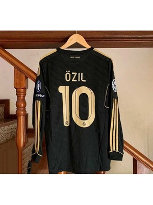 R.e.a.l.m.a.d.r.i.d 2011/12 Sezonu Mesut Özil Nostalji Forması