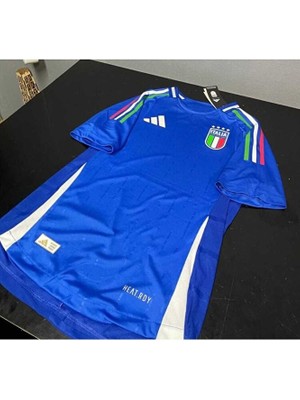 Italya Mavi Isimsiz Forma