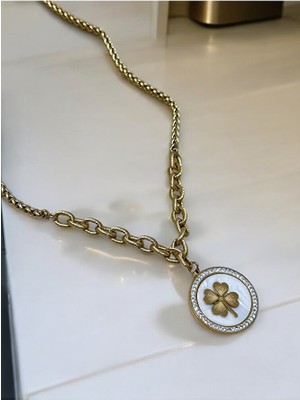 Mac Center Doğal Taşlı Yonca Detaylı Altın Renk Paslanmaz Kararmaz Çelik Kadın Kolye