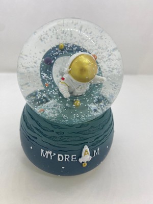 PremiumPort Işıklı Müzikli Orta Boy Kar Küresiyle Hayalleri Gerçeğe Dönüştürün