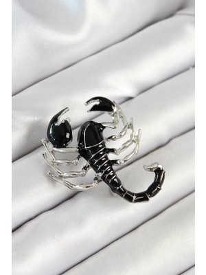 Inure Jewelry 3D Siyah Akrep Figürlü Gümüş Renk Kadın Broş