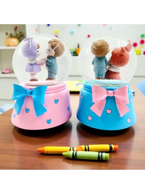 PremiumPort Büyük Boy Kurmalı Sesli Kar Küresi, Zarif ve Renkli Dekorasyon Parçası