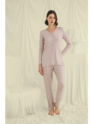 Lyyn Arias Closet Uzun Kollu Boydan Düğmeli V Yaka Pijama Takımı