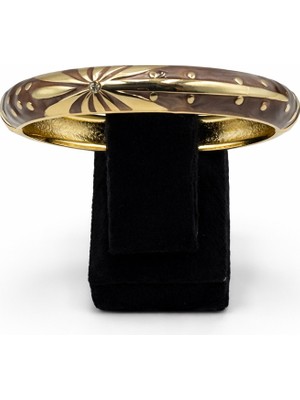 Pangu Ortası Taşlı Çiçek Motifli Kahverengi Mineli Altın Renk Çelik Kelepçe Bilezik