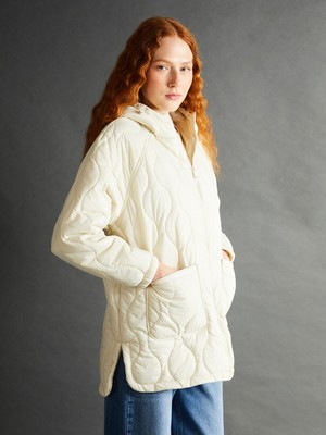 Lc Waikiki Yeni Sezon Kapüşonlu Kapitone Kadın Şişme Mont