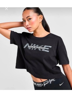 Nike Pro Graphic Cropped Training Short-Sleeve Siyah Kadın T-Shirt HF0762-010