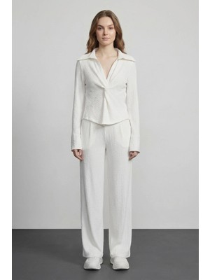 Quzu Düğüm Detaylı Bluz Ekru