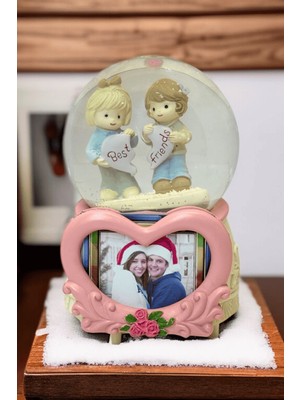 PremiumPort Sevdiklerinizle Paylaşabileceğiniz Şık ve Sıcak Kar Küresi Dekorasyonu