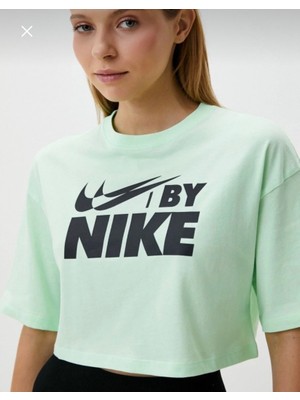 Nike Sportswear Gel Wide Cut & Off Shoulder Cropped Short-Sleeve Oversize Yeşil Kadın Crop T-Shirt FZ4635-376
